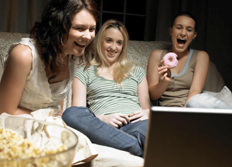 29 Ways People Cut the Cost of a Movie Night Without Cutting the Fun
